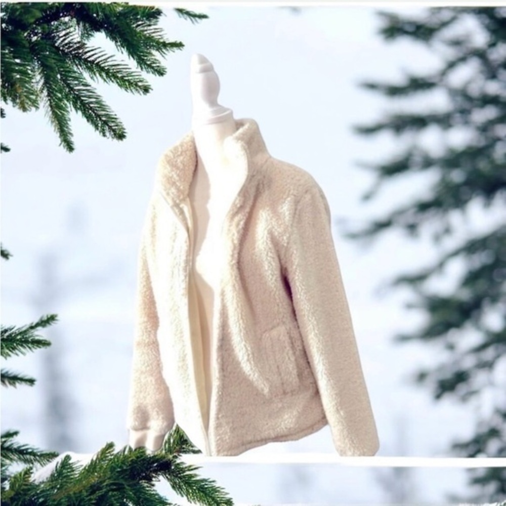 - J CREW Faux fur Teddy Jacket  Size  S